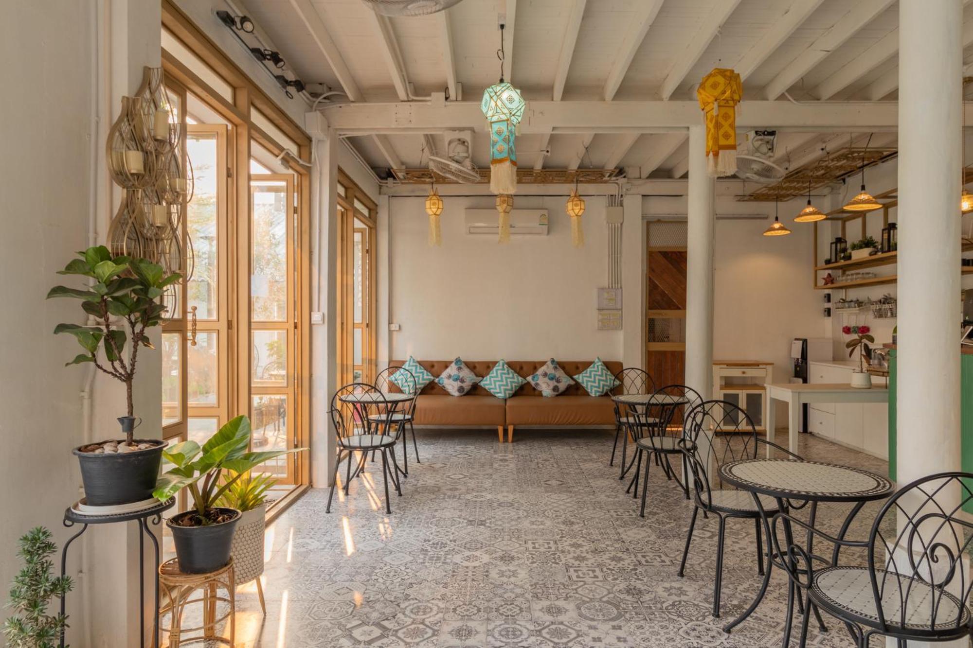 Sherva101 Home And Hostel Чиангмай Екстериор снимка